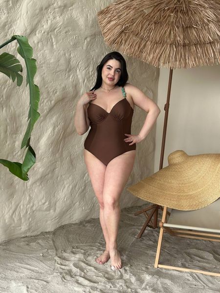 Слитный купальник PLUS SIZE с декоративными бретелями XL&ndash;4XL SW4045-xl фото